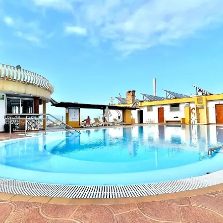 Nice Studio With Shared Rooftop Pool, In Puerto De La Cruz 푸에르토 드 라 크루즈